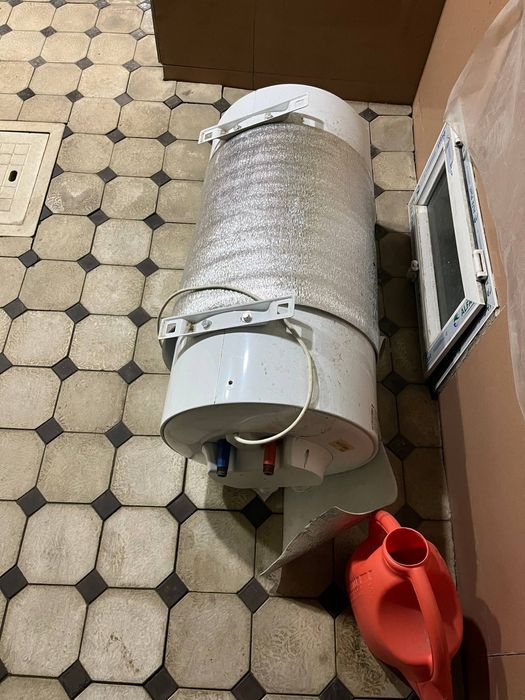 Водонагреватель(бойлер) Royal/R WH 2.0 100