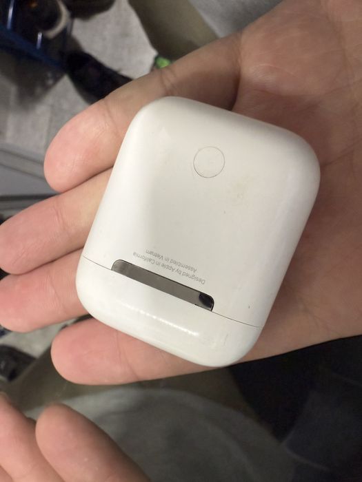 Кейс airpods оригинал