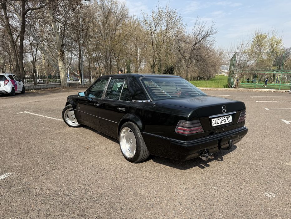 Mercedes - benz w124