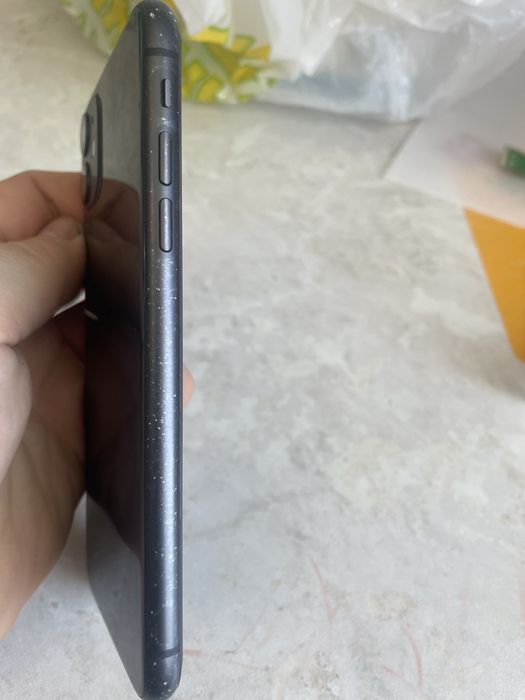 Айфон 11  черный