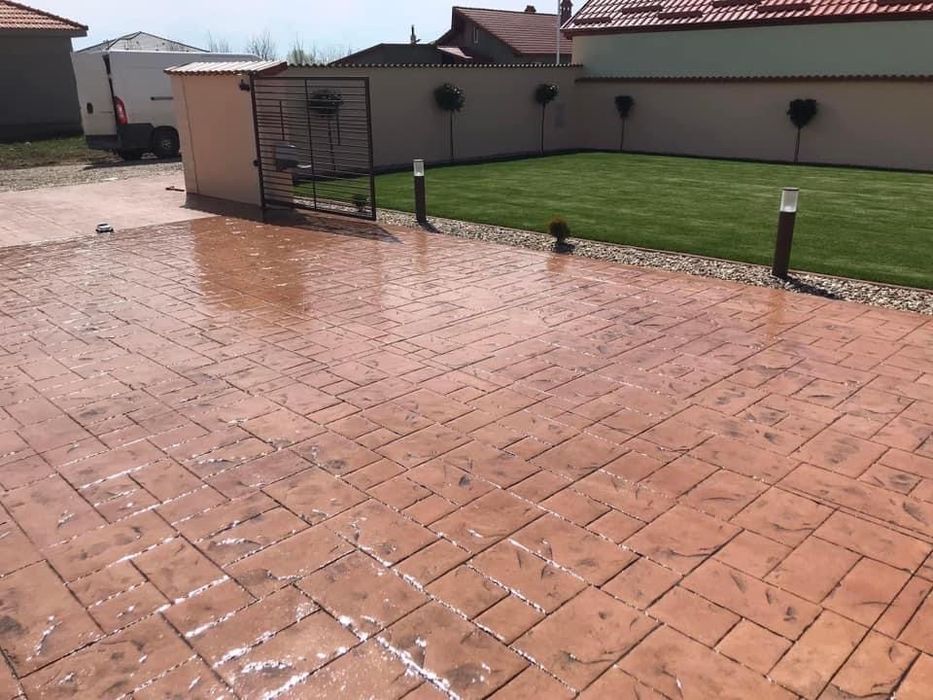 Decorațiuni curți din beton amprentat orce model