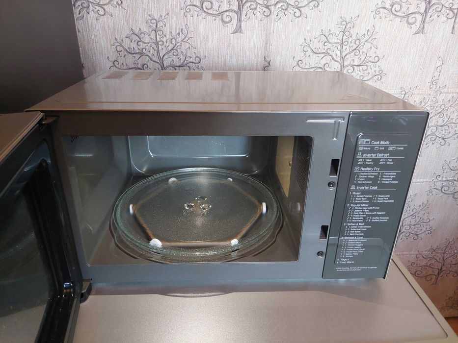 Микровълнова печка LG