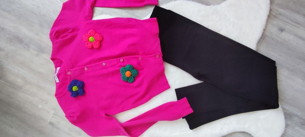 Блузки и жилетки в различни цветове