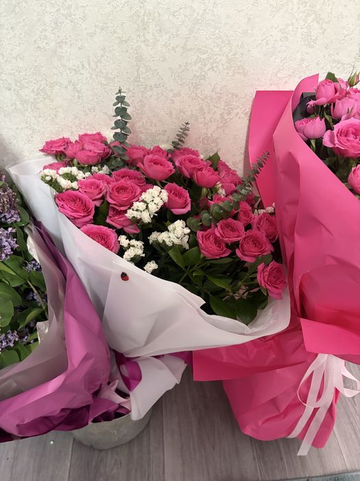 Букеты цветов свежие