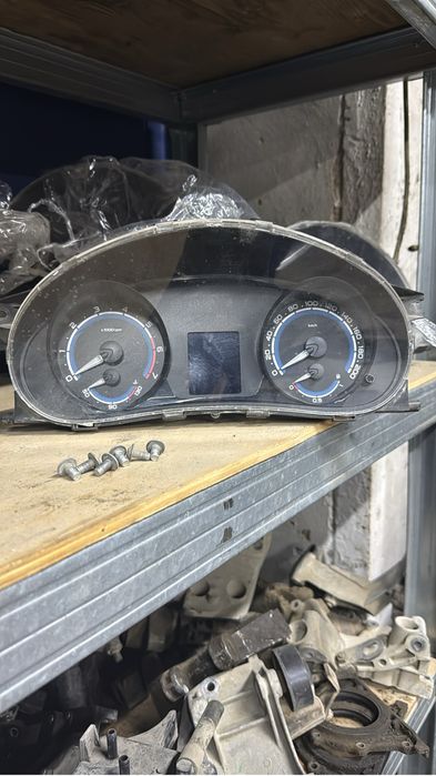 приора 2 шиток прибор