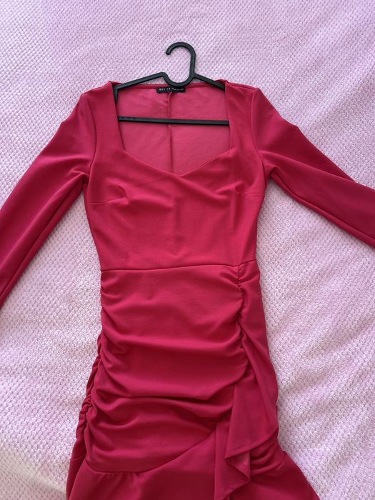 Розова еластична рокля от Mohito