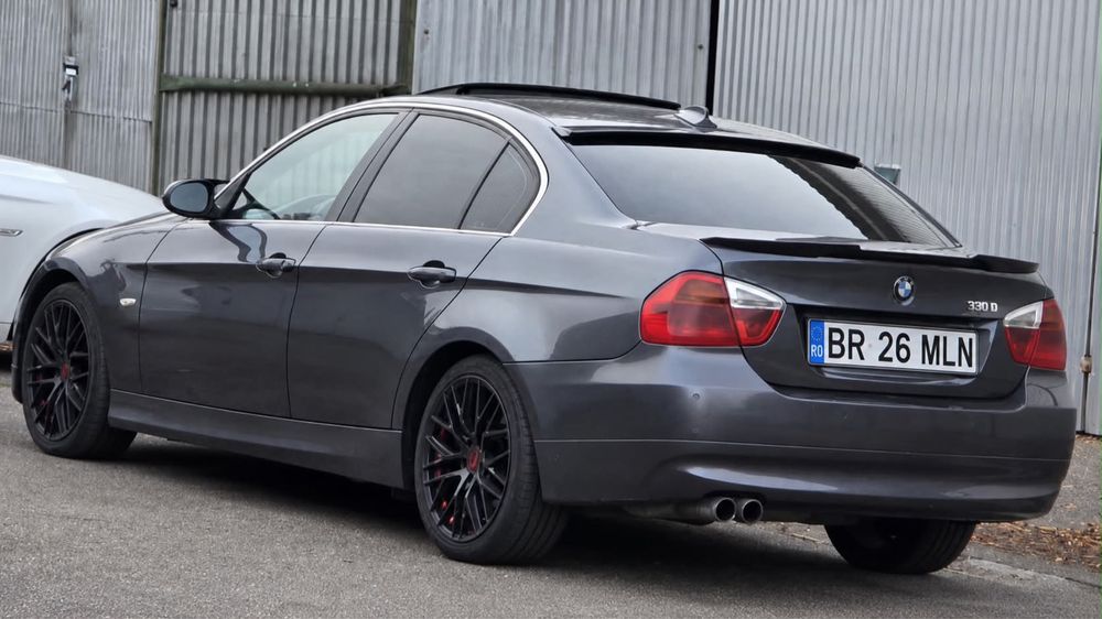 Bmw e 90 330d.