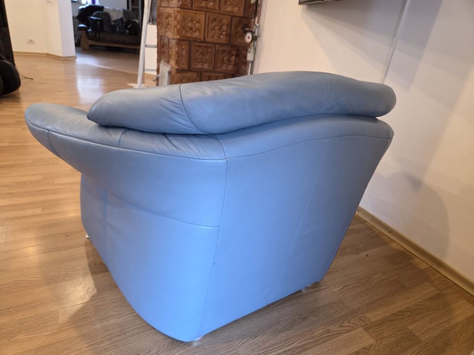Vând canapele 3 2 1 din piele naturala