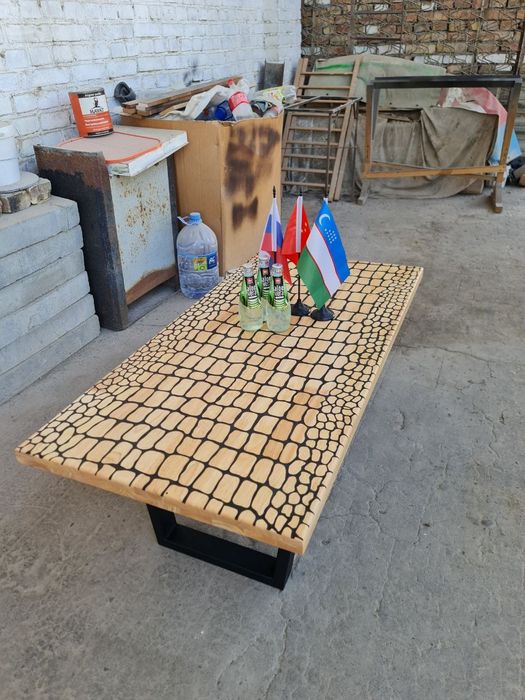 Продаются столы в стиле  лофт вьетнамский каучук массив
Размер 120* 60