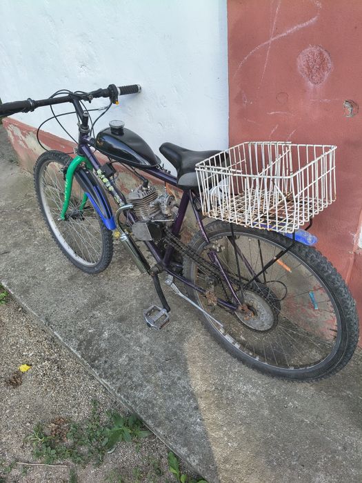 Bicicleta cu motor