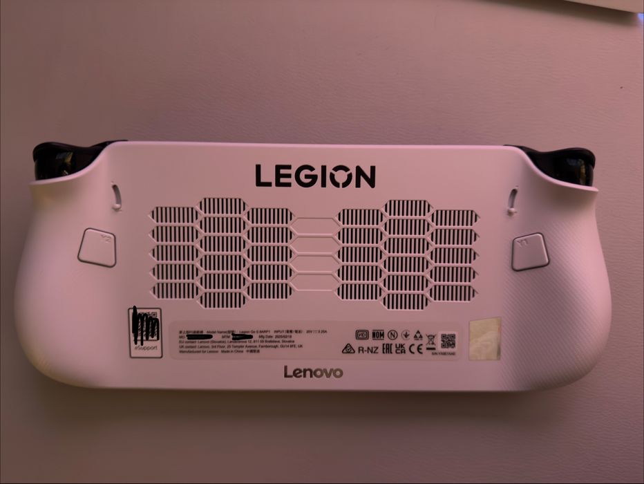 Lenovo Legion Go S 1TB (Windows) - 32GB RAM