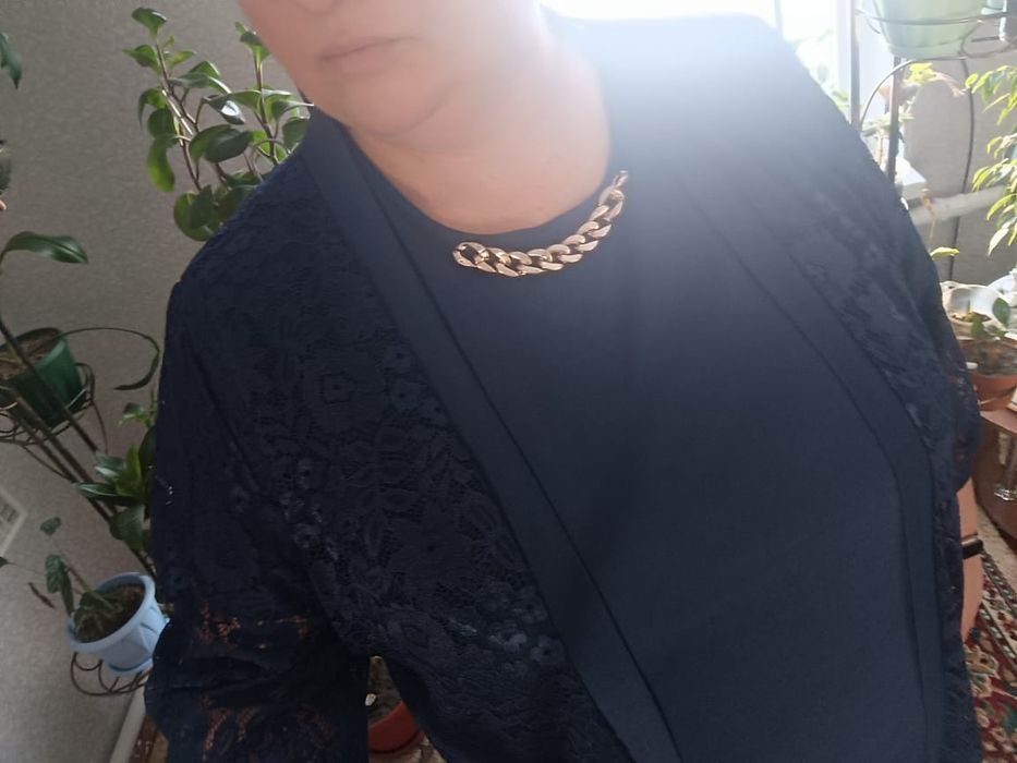 Продам недорого новый платье