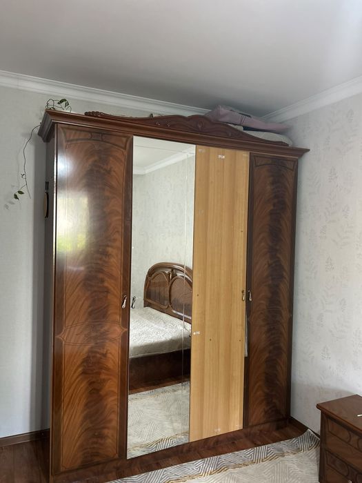 Спальный гарнитур