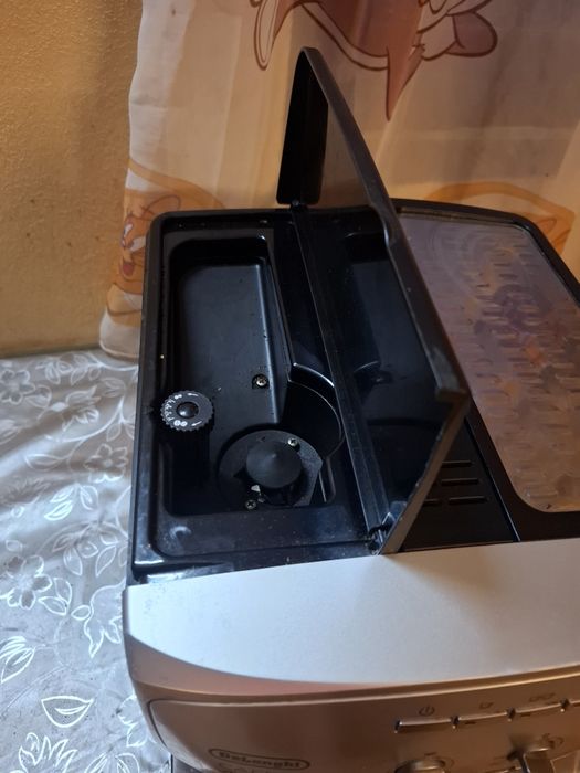 Expresor Delonghi caffe venetia defect.
