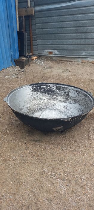 Продам чугунный казан