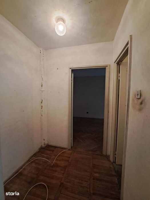 Apartament 2 camere , Aleea Clabucet , et. 2 50 mp , 58.000 euro neg.