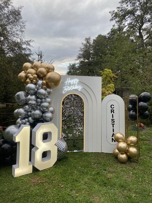 Aranjamente și Decoratiuni Florale/Baloane Botez&Majorat de Închiriat