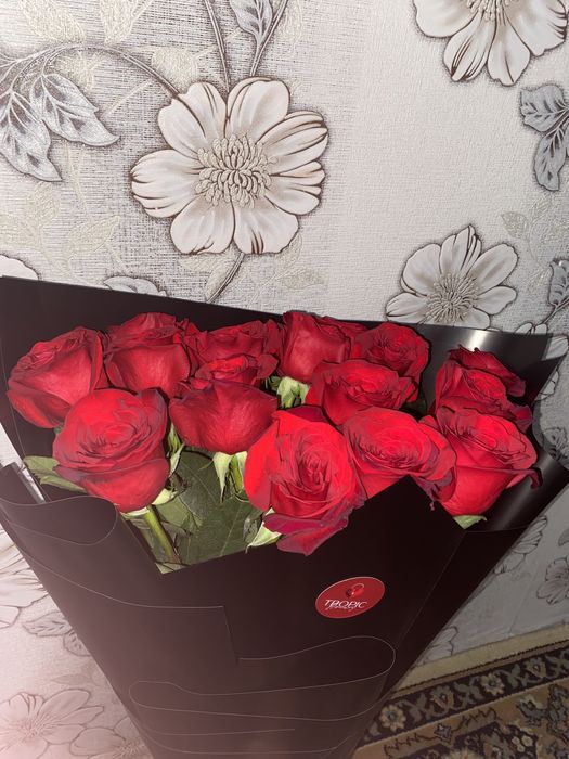 Букеты розы продаётся