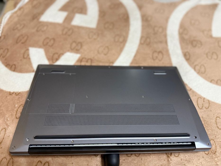 Ноутбук HYDRA Razor R5