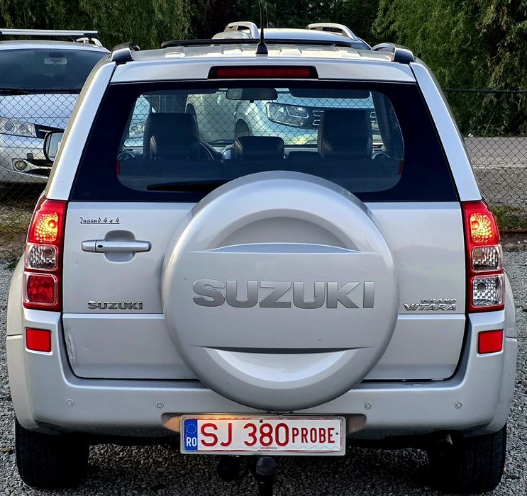 Suzuki Grand Vitara 1.9 DDiS 131 CP 4x4,reductor  xenon / Rate / Garanție  3790 euro
