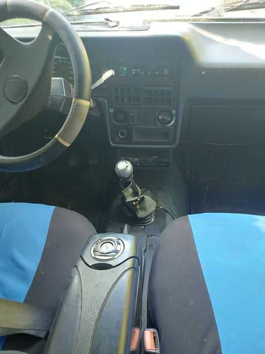 Vind dacia 1307 dezmembrat sau pese 2650 lei Braila tel 0770 692683