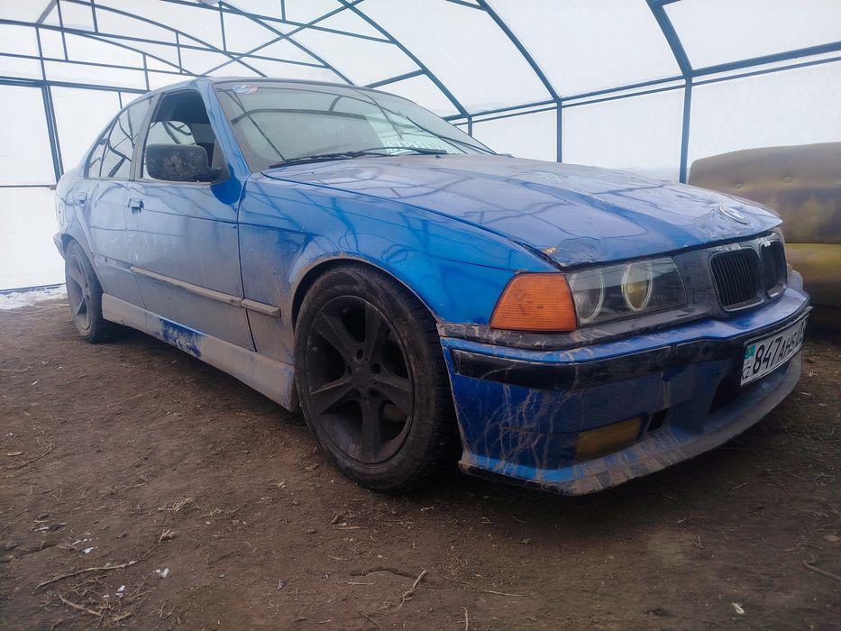 Продам БМВ е36..
