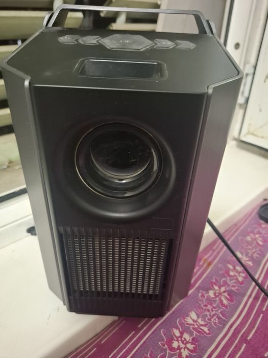 1080P HD Projecror ( Multimedia, Home Theater )