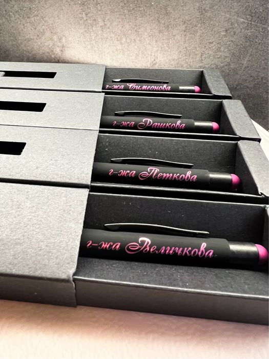 Гравирана химикалка с цветна гравюра