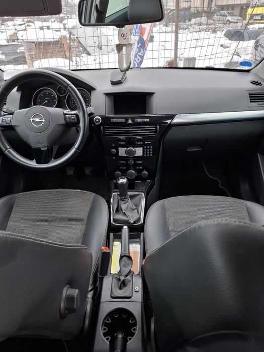 Opel Astra H Station Wagon