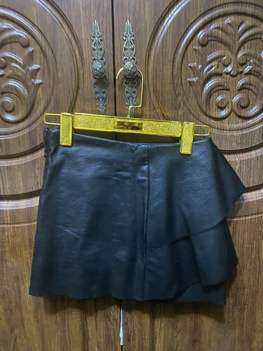 Кожаная юбочка waikiki на девочку 9-11 лет/ юбка