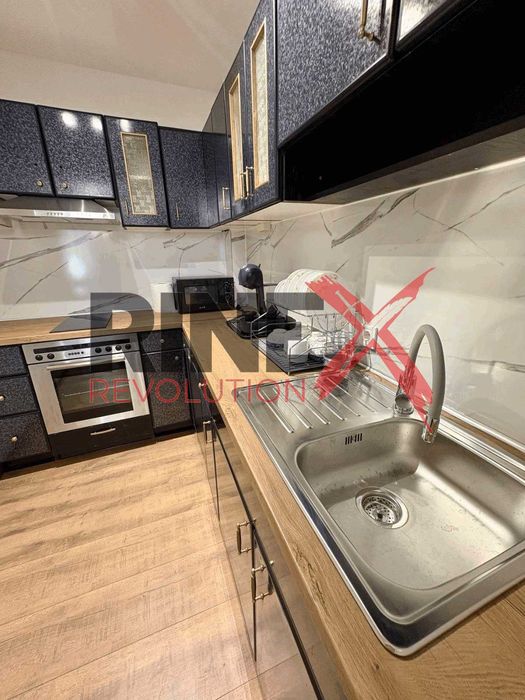 Дава се под наем Тристаен апартамент в Пловдив, Кършияка - 120 кв.м за 750 € - Снимка #6