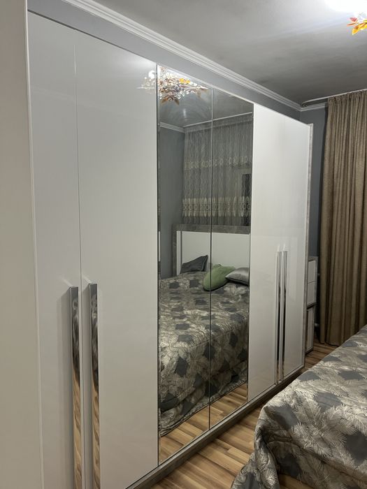 Продам спальный гарнитур