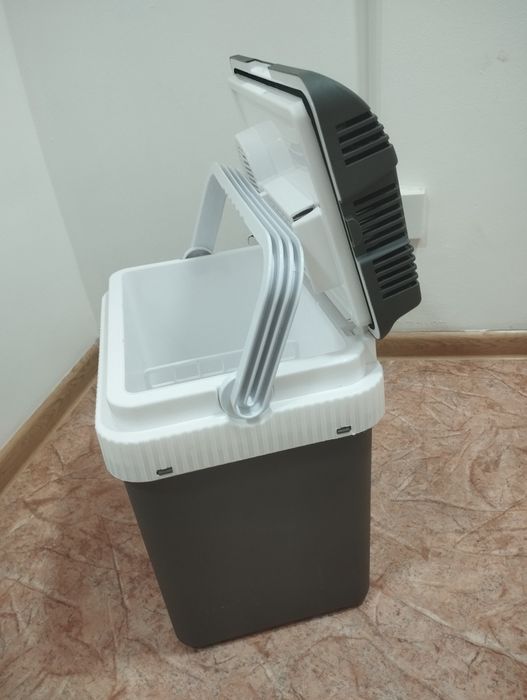 Продам авто холодильник