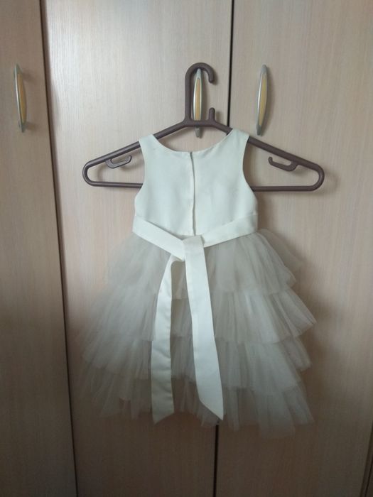 Платье нарядное на девочку