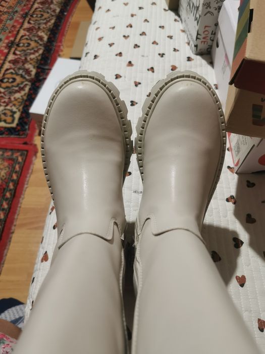 Продам детские сапоги