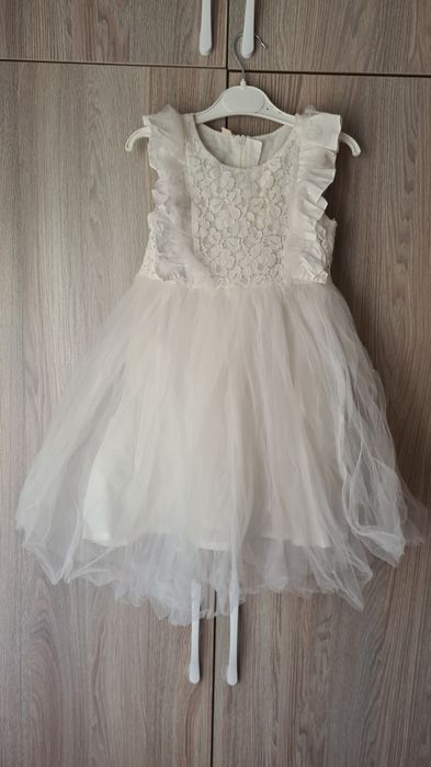 Нарядные платья на 2-4 года