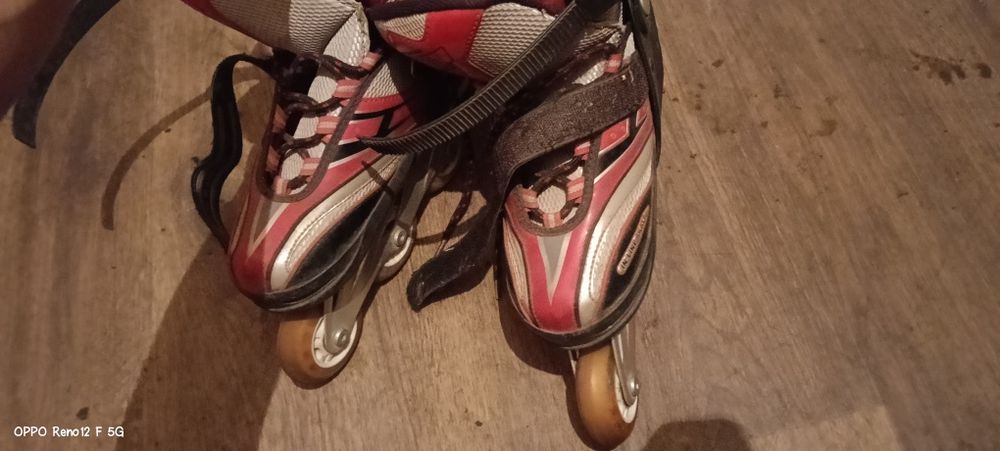 Продам роликовые коньки