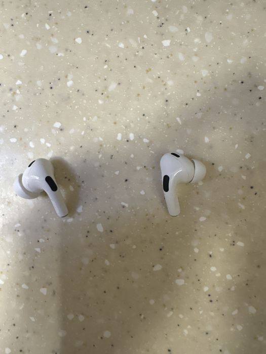 AirPods Pro 2 — оригинал, отлиное состояние