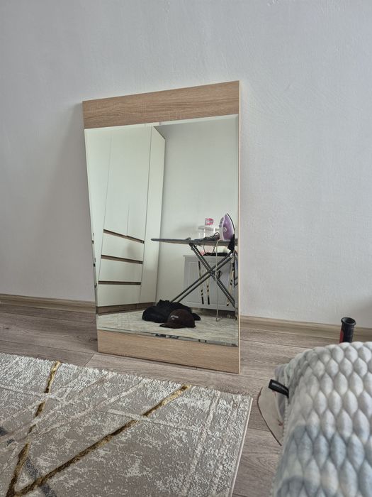 Продам зеркало настенное