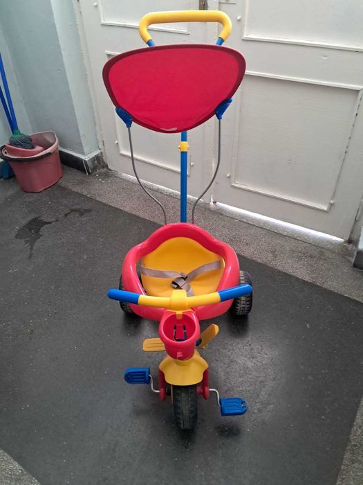 Продавам детска триколка SmarTrike