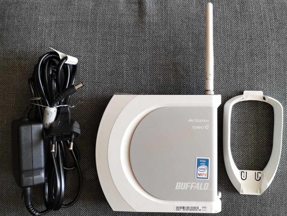 Buffalo 125Mbps Wireless рутер/аксес пойнт/бридж WHR-G54S с DD-WRT