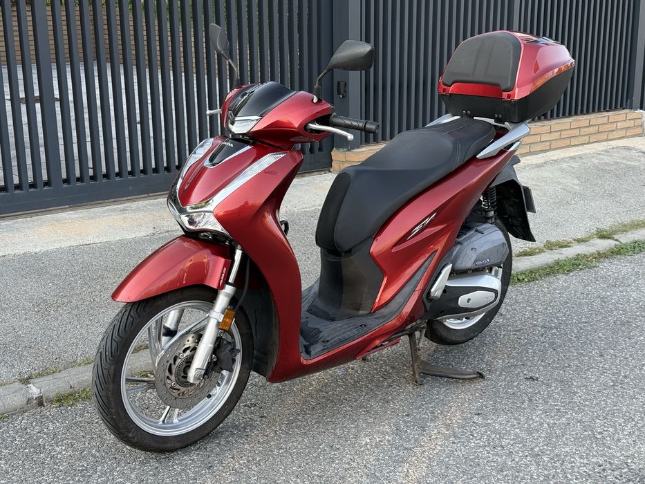 Honda SH  125 ABS fata-spate