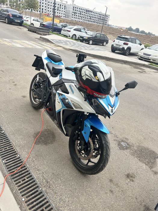 Электромотоцикл Yamaha R3000
