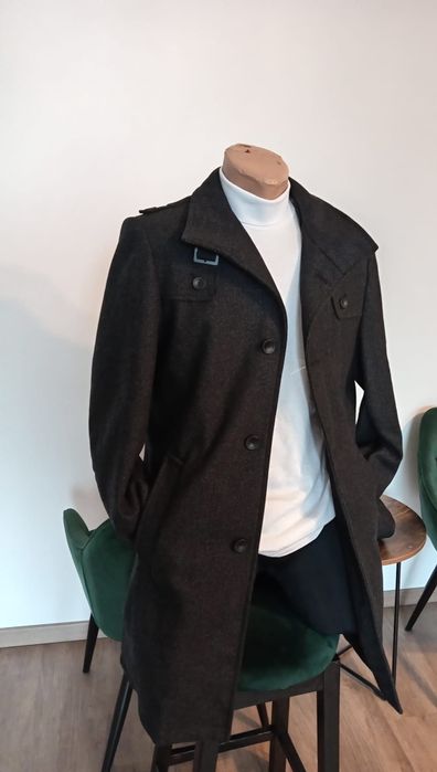 Vând palton pt bărbați