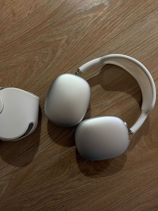 Airpod max 1 почти чисто нови
