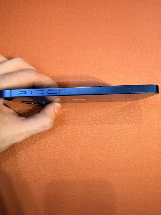 Телефон Iphone 12, 64GB , син