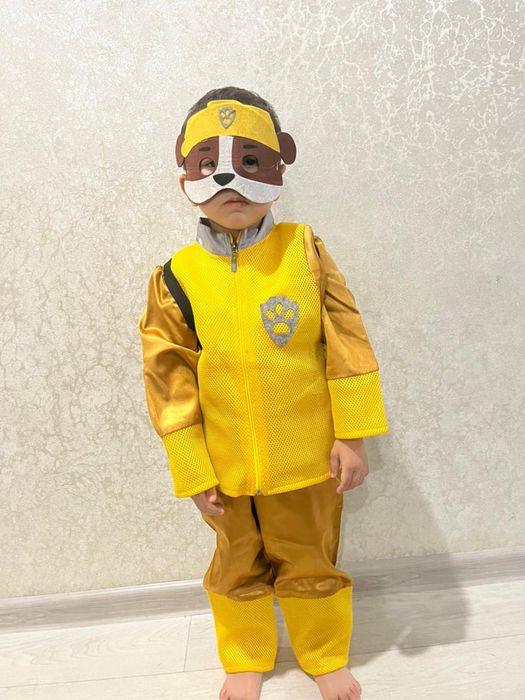 Костюмы карнавальный