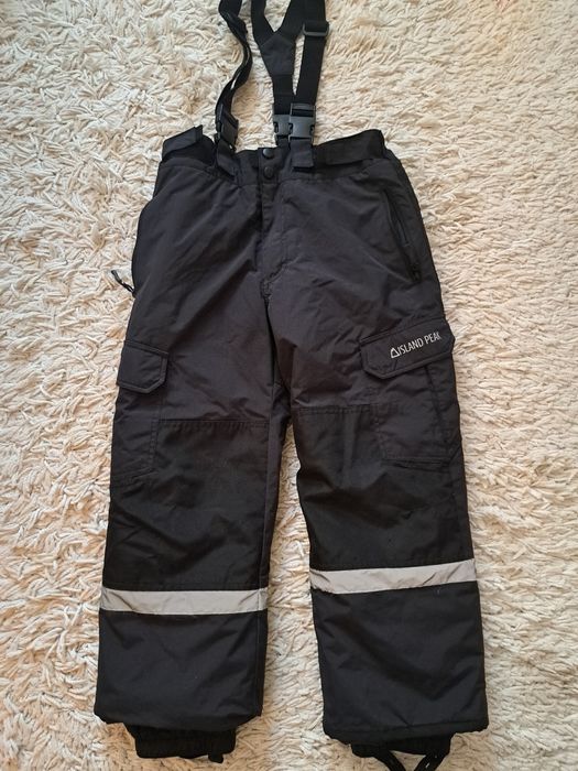 Ски панталон от  8 до 9 год .Къси панталони  тек нови