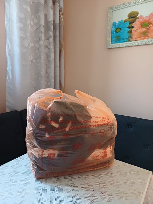 Отдам даром женские вещи