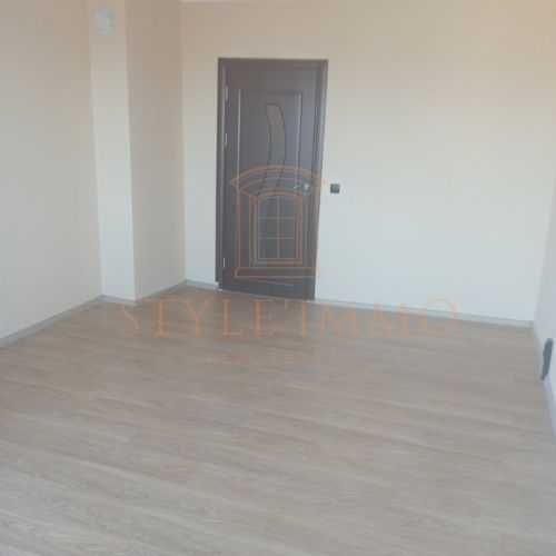 Продава се Двустаен апартамент в Разград, Орел - 89 кв.м за 803 €/кв.м - Снимка #9